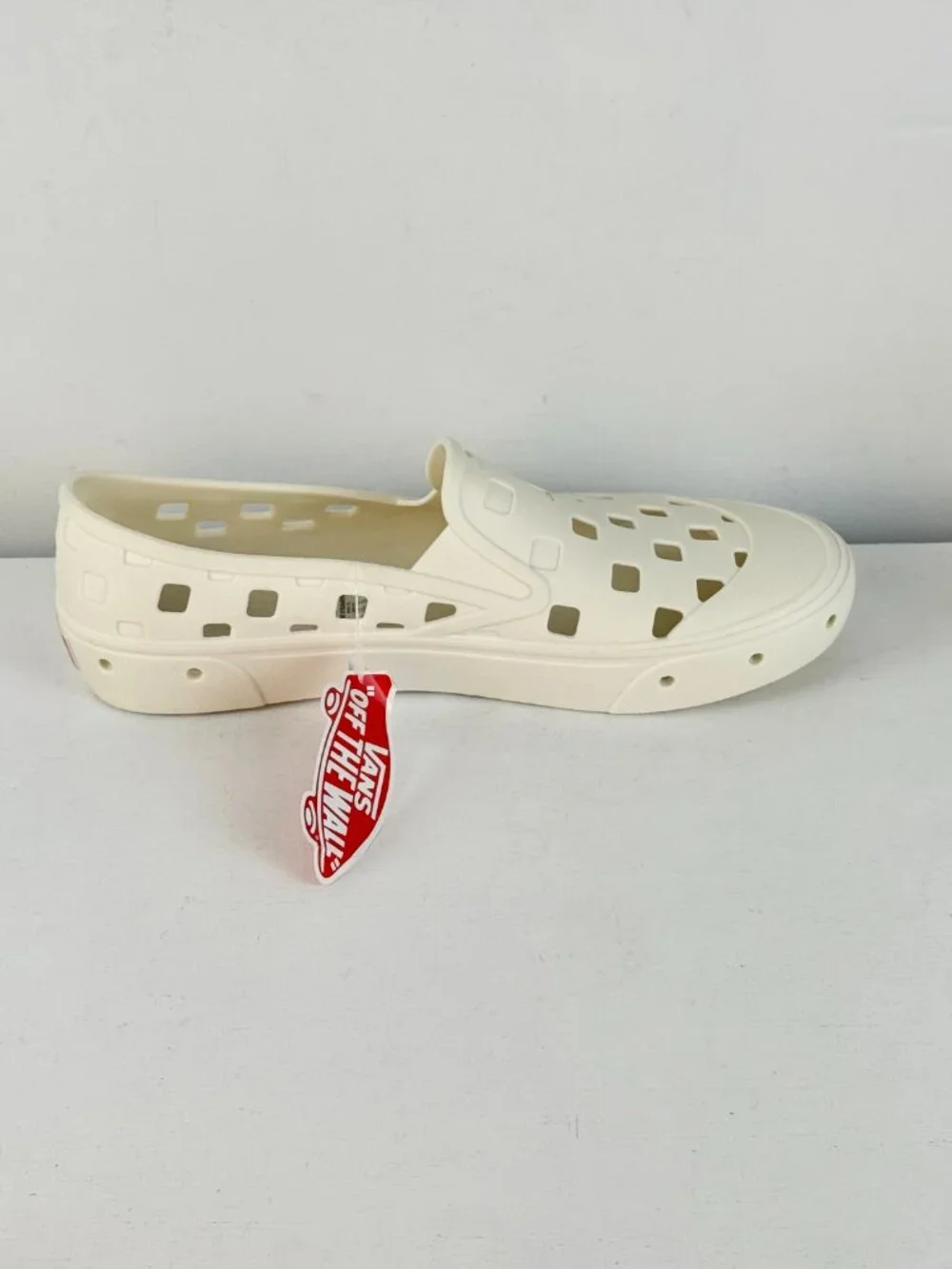 Men's 9 Women's 10.5 Vans Slip-On Mule TRK Water Shoes - Marshmallow - Picture 6 of 10